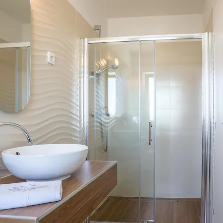 Holiday home 6 Bedroom Luxurious In *