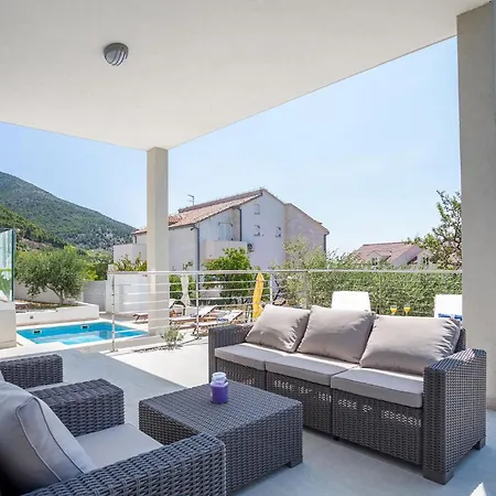 6 Bedroom Luxurious In Holiday home Bol